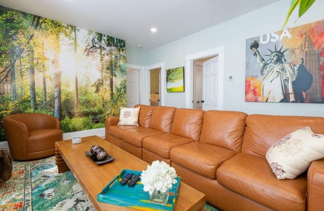*Spooky 5Br Halloween Home|Salem+Beverly|Parking