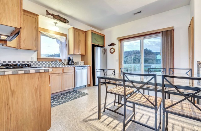 Sportsman Paradise- Columbia Riverside w/dock
