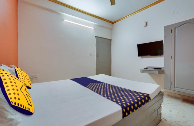 SPOT ON 74229 Hotel Thirumala Landmark