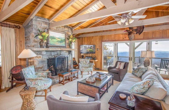 Sprawling Mountainside Home in Quiet Community