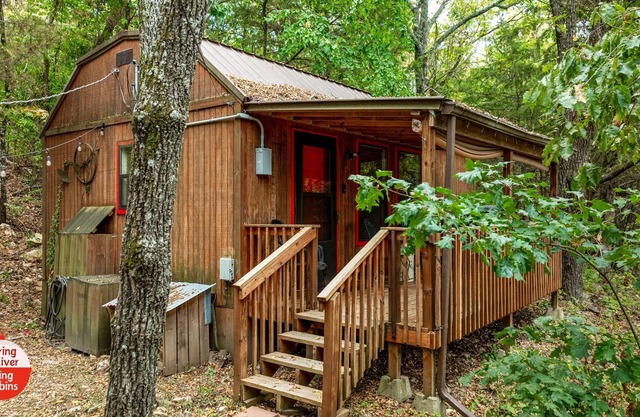 Spring River Fishing Cabin #3 Honeymoon Suite