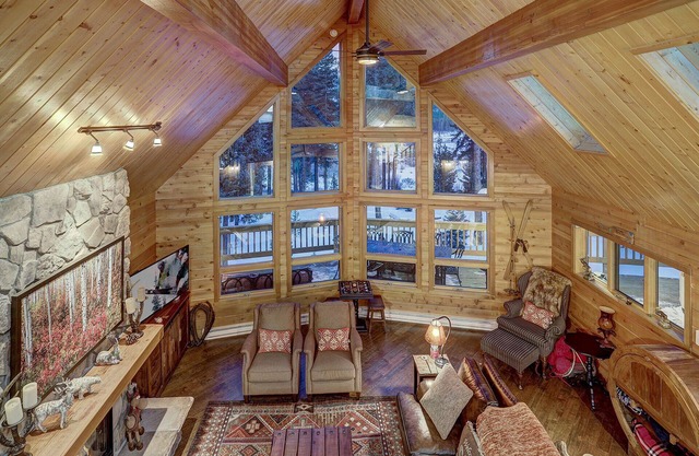 Spruce Creek Lodge- 5 min to Downtown Breck!