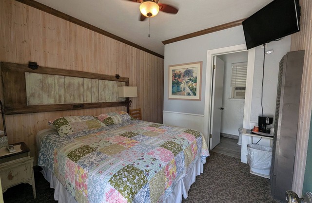 Squaw Valley Motel Room #2