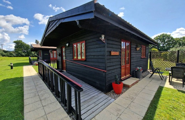 Squirrel, Bespoke holiday lodge in beautiful Suffolk conservation village