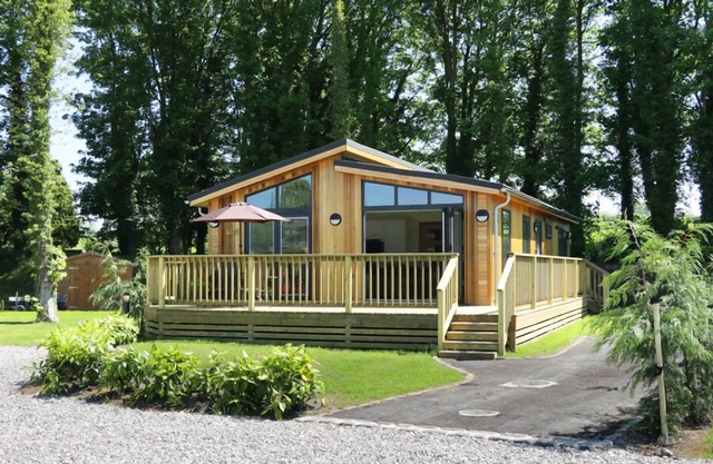 Squirrel Lodge