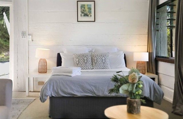 St Albans Stables - self contained studio styled accommodation (very rustic!)