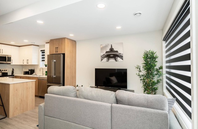 St Boniface+Crisp 2 Bdr +Parking (1-372)