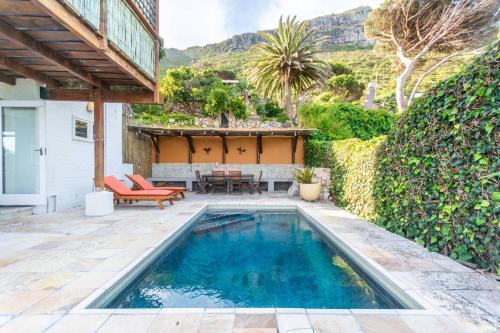 St James Pool Cottage