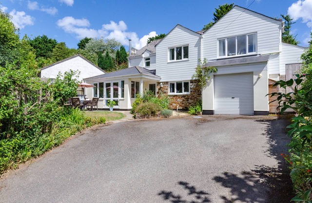 St Mellyn - Five Bedroom House, Sleeps 8