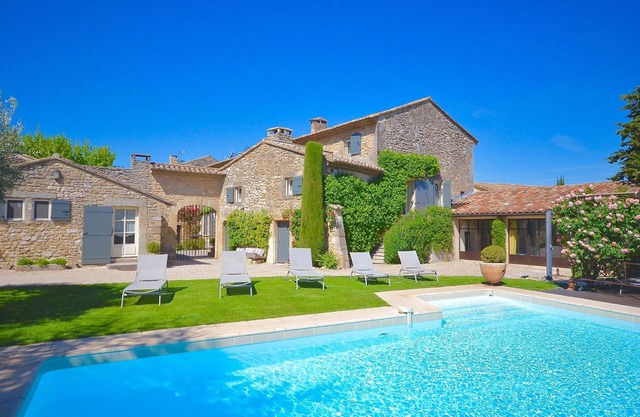 St Roch: Luxury farmhouse from the 18th century with heated pool