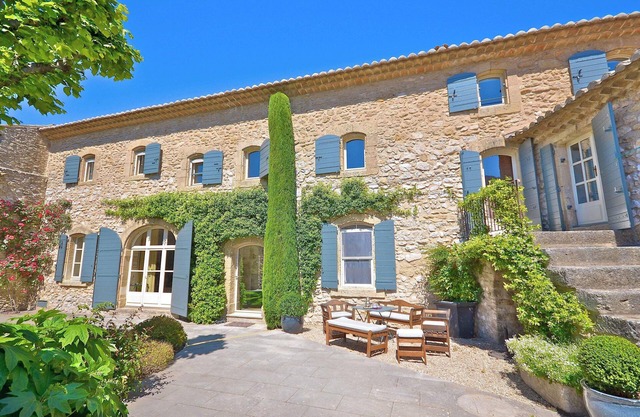 St Roch: superb farmhouse from the 18th century in the heart of Provence
