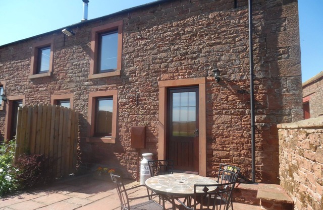 Stable Cottage - Sky television now available