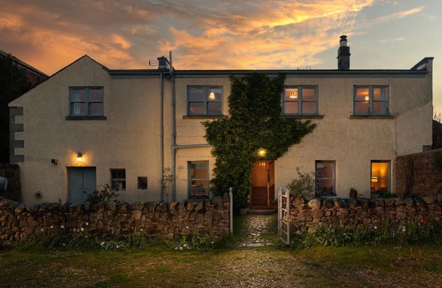 Stable Yard Cottage