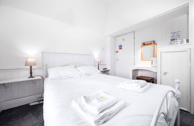 Standard Double, Private Bathroom