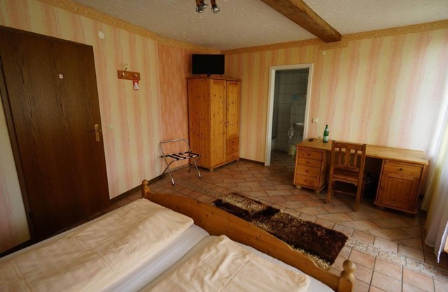 Standard Double Room - Hotel Restaurant Gemünden