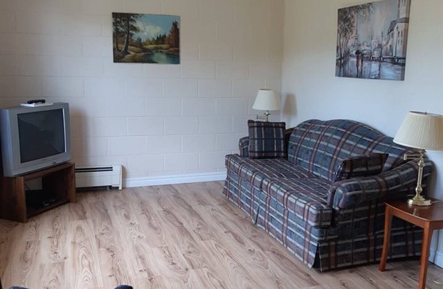 Standard Queen Room #9