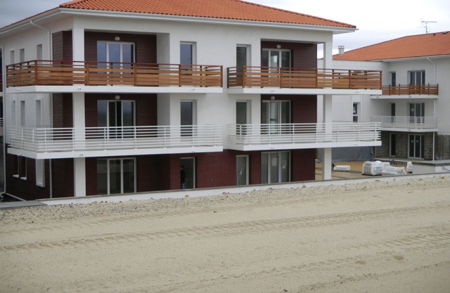 Standing Ocean View Apartment