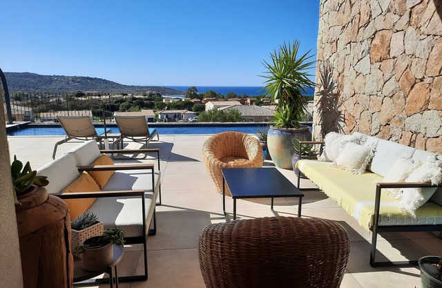 STANDING VILLA for 10 persons