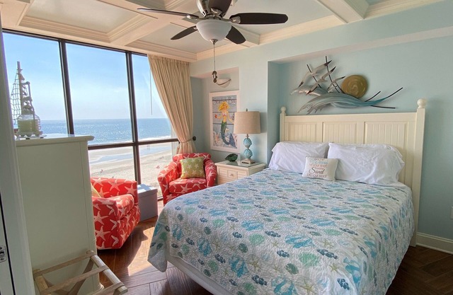 Starfish Bay- Romantic Oceanfront couples suite- NEW LISTING