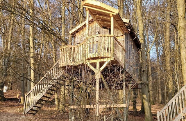Stargazer tree house, living/sleeping room - Baumhaushotel Solling