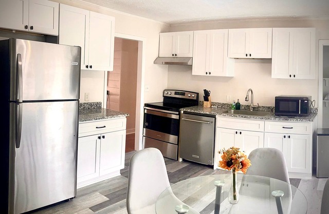 Stargazing Retreat Next To Downtown Woodstock!