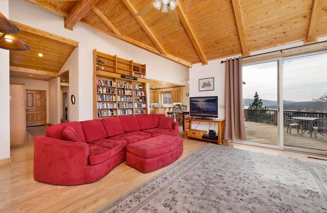Starlight Vistas Log Cabin Lakeview Retreat