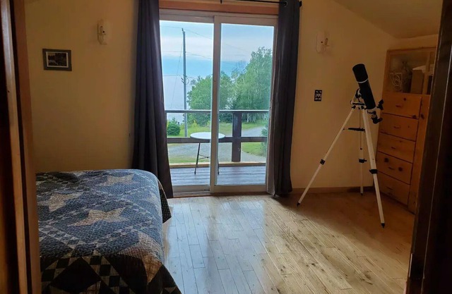 Starry Ridge Cabin near Agawa Bay
