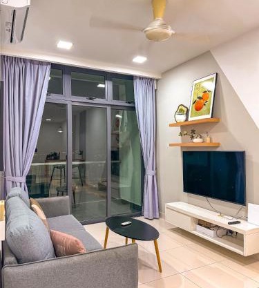 Starry x 1 Bedroom for 2PAX FREE WIFI NETFLIX