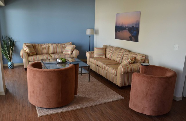 Staterooms 2Q, Waterside View, Heated Pool, Near Holland State Park Beach