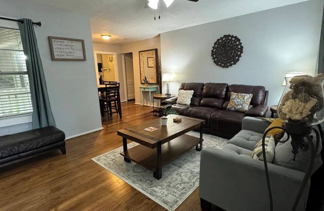 Stay at Vida! Cozy home for summer getaway