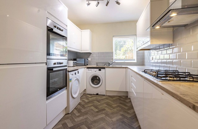 Stay @ Baker Street Derby - Double Room - 2 adults