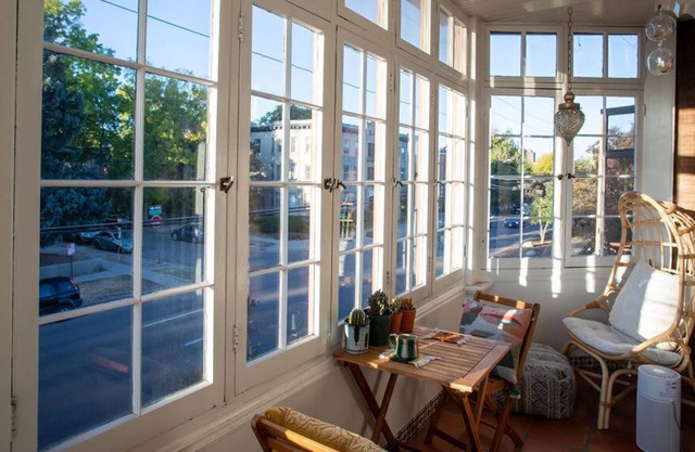 Stay Downtown! Historic Condo w/ sunroom!