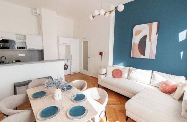 Stay Inn | Historic Charm Meets Modern Comfort