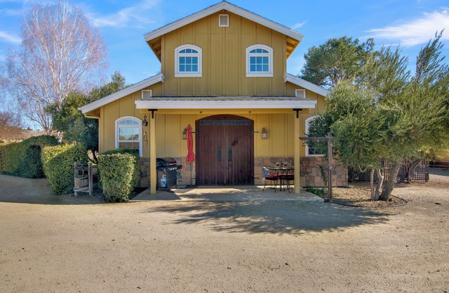 Stay on a Vineyard: The Winemakers Porch