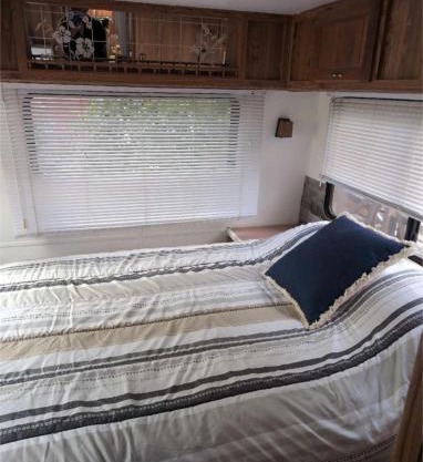 Stay RV Redcliff