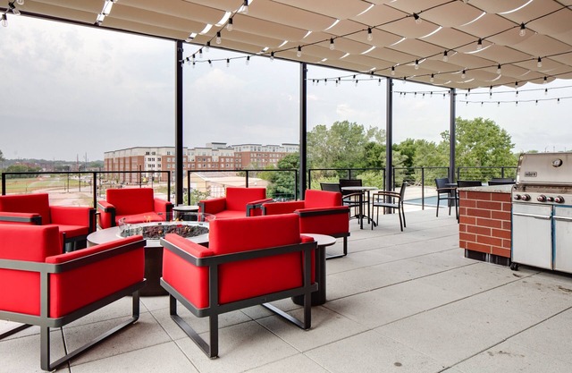 Staybridge Suites Iowa City Coralville by IHG