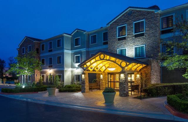 Staybridge Suites Lake Forest, an Ihg Hotel