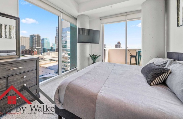 StaysByWalker 3BR Lux Uptown | Spa/Gym/KingBed
