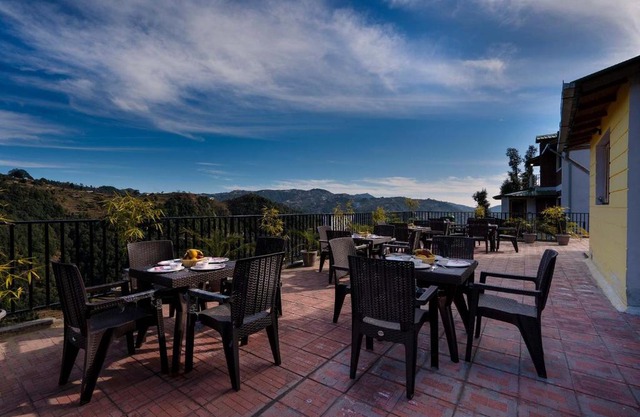 StayVista at Dream Cottage 4
