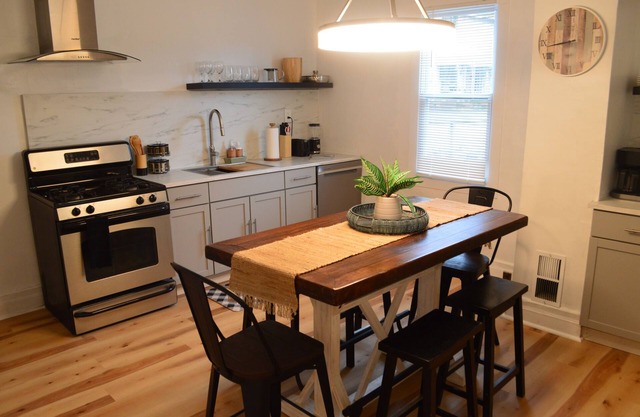 Steel City Getaway Sleeps 8
