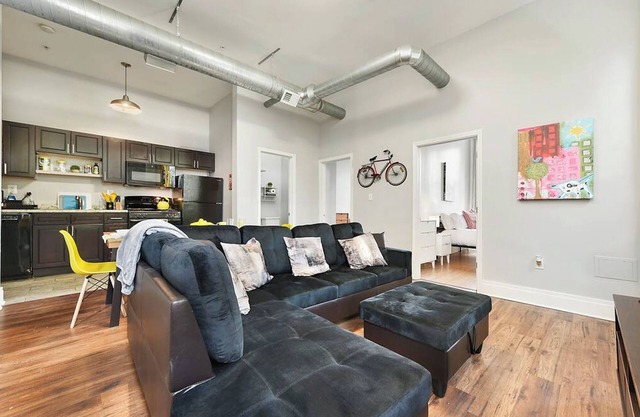 STEEL CITY LOFT~10mins from Downtown PGH