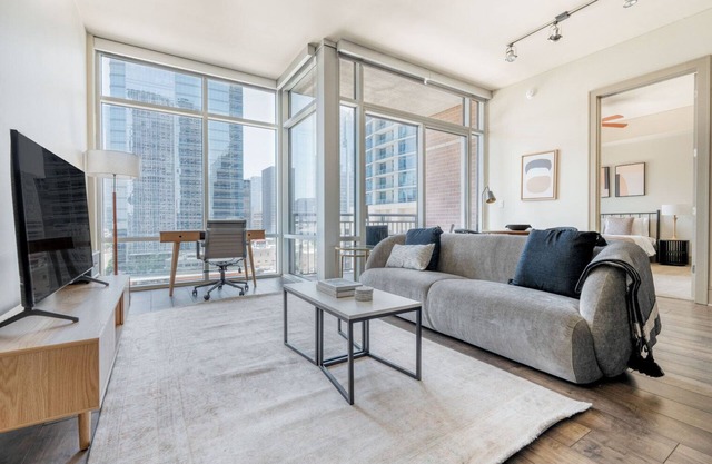 Stellar Downtown 1BR w/Gym & Pool, nr Lady Bird Lake, by Blueground