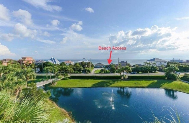 Steps Away from a PRIVATE Beach-3 Pools-Pickleball-WALK TO 10 + RESTAURANTS
