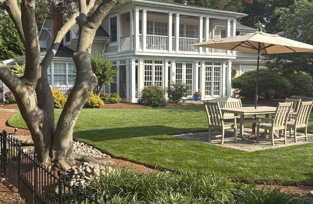 Steps away from the Chesapeake Bay in the unique Bay Ridge community!