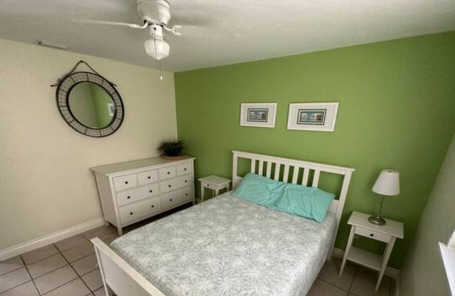 Steps away from the Beach, relaxing 2BR Beach Retreat on the Space Coast!