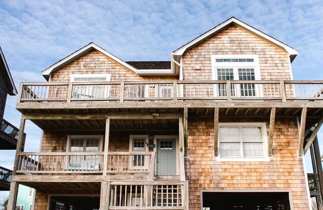 ☀️Steps to Beach, Private Pool & Hot Tub. August & September dates available!☀️