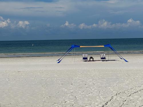 Steps to beach with No Resort Fees and FREE parking 2