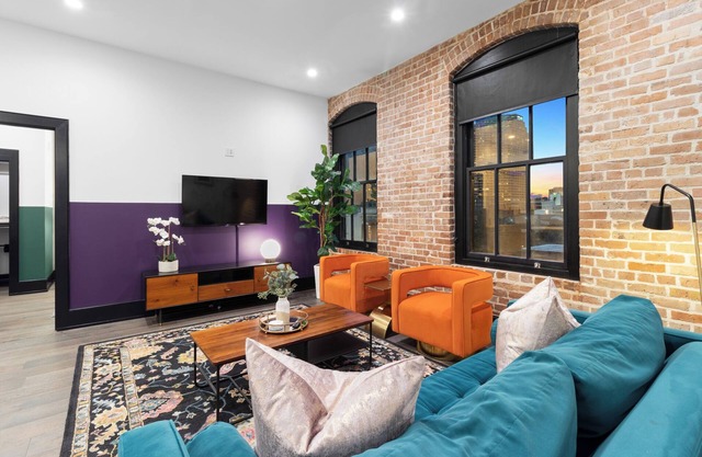 Steps to French Quarter | Rooftop Pool | Gameroom