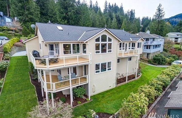 Steps to golf, 2 lakes, trails, gym, sauna, pickleball, parks, 1hr to Mt Baker⛷️