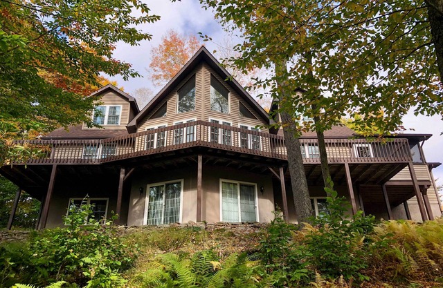 Steps to River: Big Bass Lake House w/Grill!